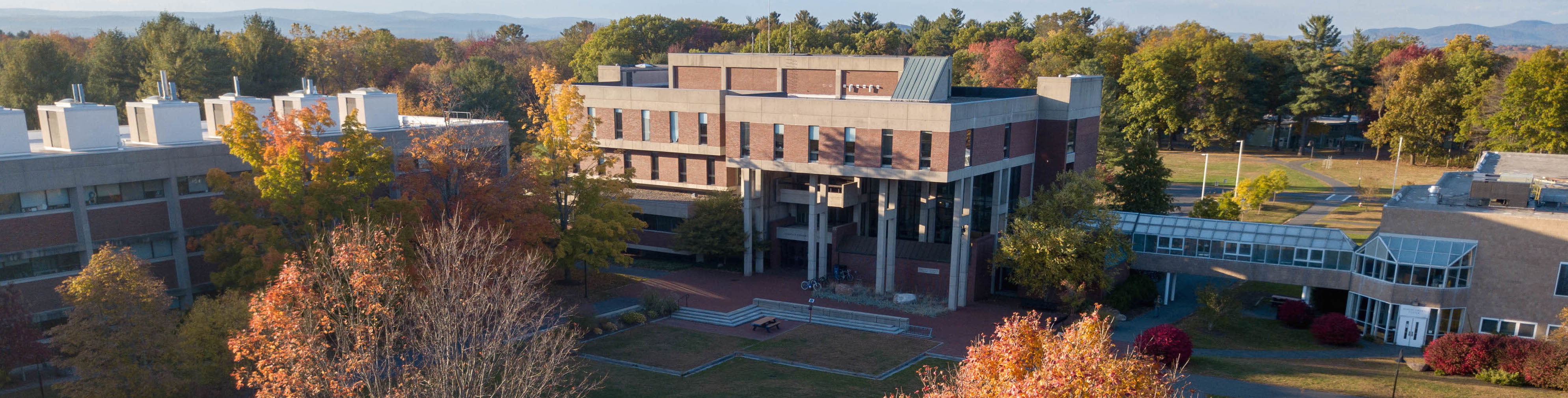 Hampshire College Maintains Accreditation Advances Ambitious Plan For Its Future Www Hampshire Edu hampshire college academic calendar 2021