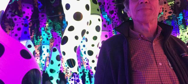 Peter Kallock at Yoyoi Kusama installation "Love is Calling"