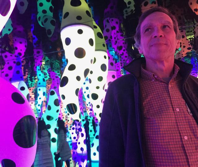 Peter Kallock at Yoyoi Kusama installation "Love is Calling"