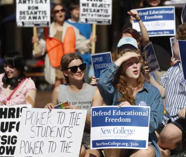 New College students protest in Florida