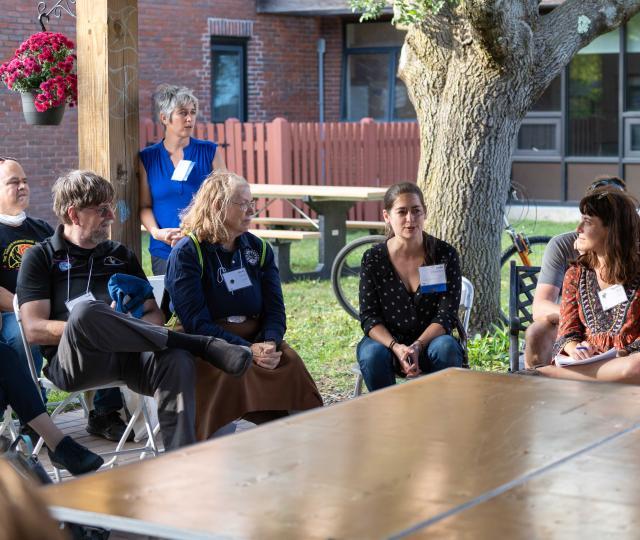 Alum writers council gathers to talk.