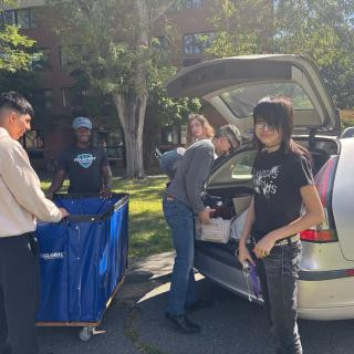 Families moving things out of their car