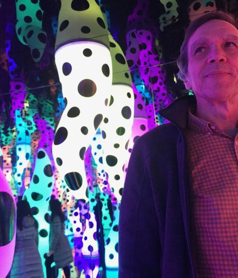 Peter Kallock at Yoyoi Kusama installation "Love is Calling"